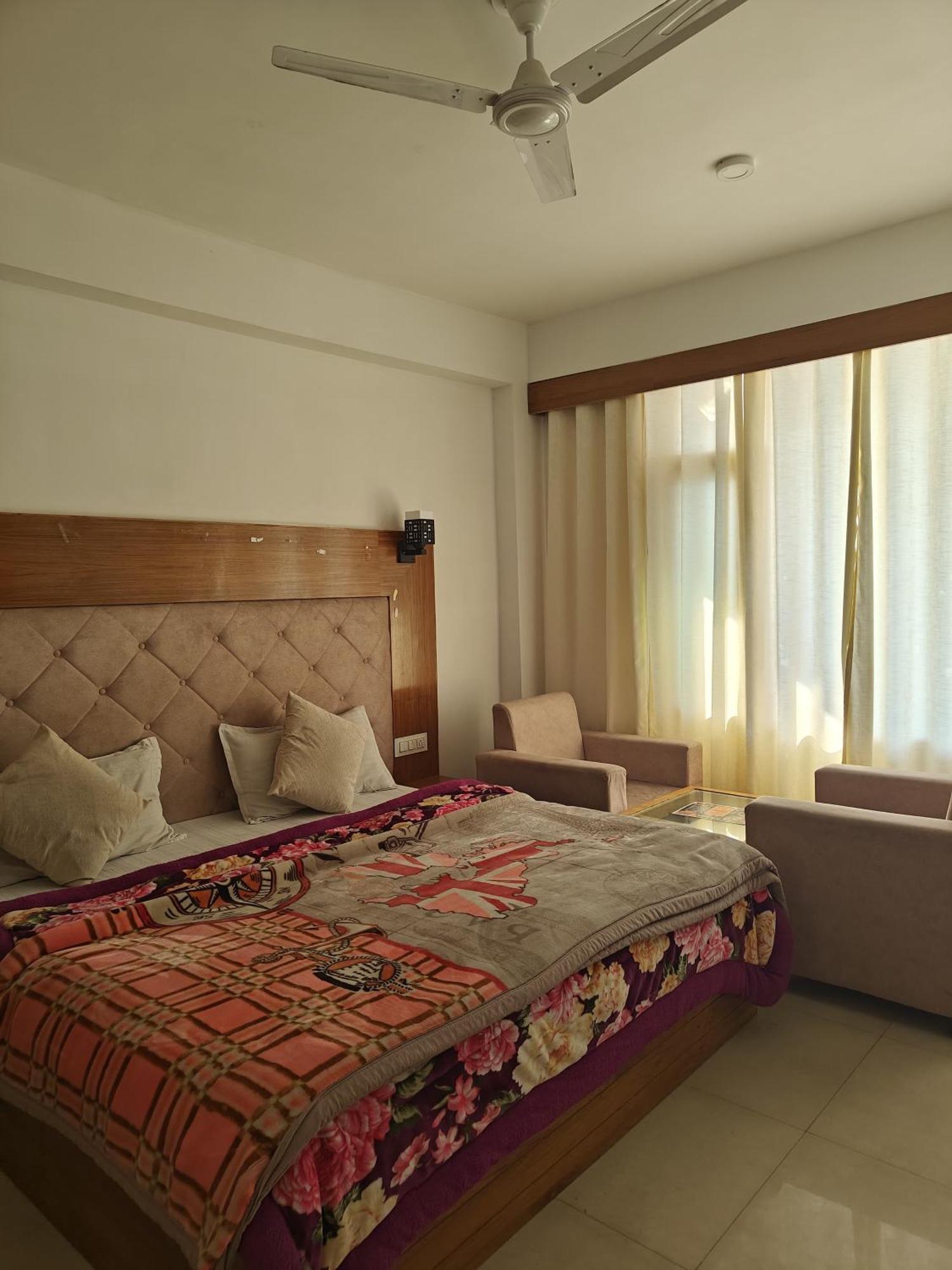 Santosh Cafe & Rooms 阿姆利则 外观 照片